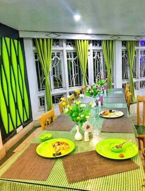 Bon Hotel Crystal Palace Ґанґток Екстер'єр фото