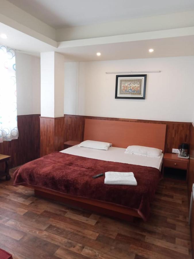 Bon Hotel Crystal Palace Ґанґток Екстер'єр фото