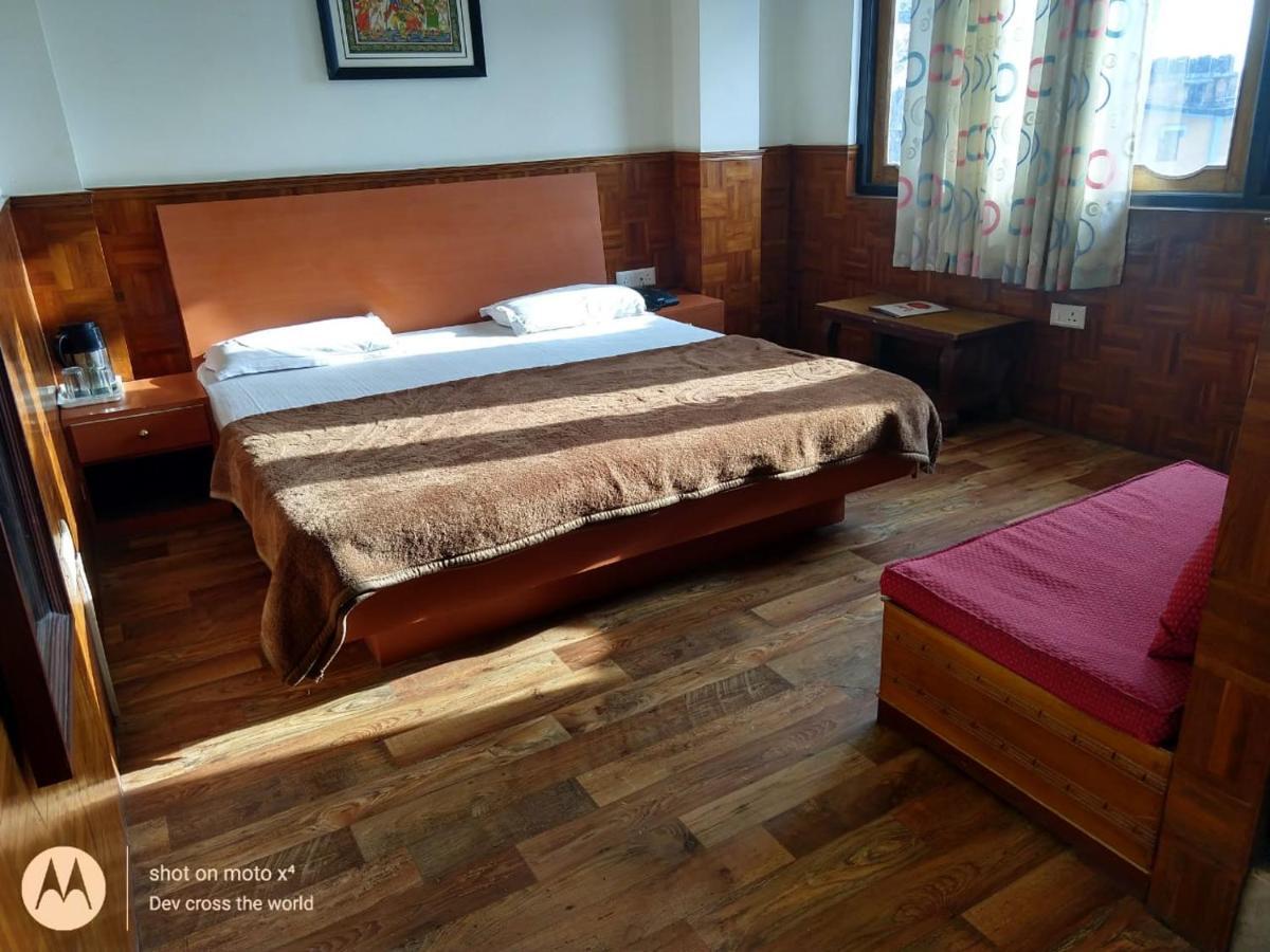 Bon Hotel Crystal Palace Ґанґток Екстер'єр фото