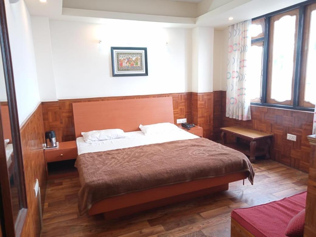 Bon Hotel Crystal Palace Ґанґток Екстер'єр фото